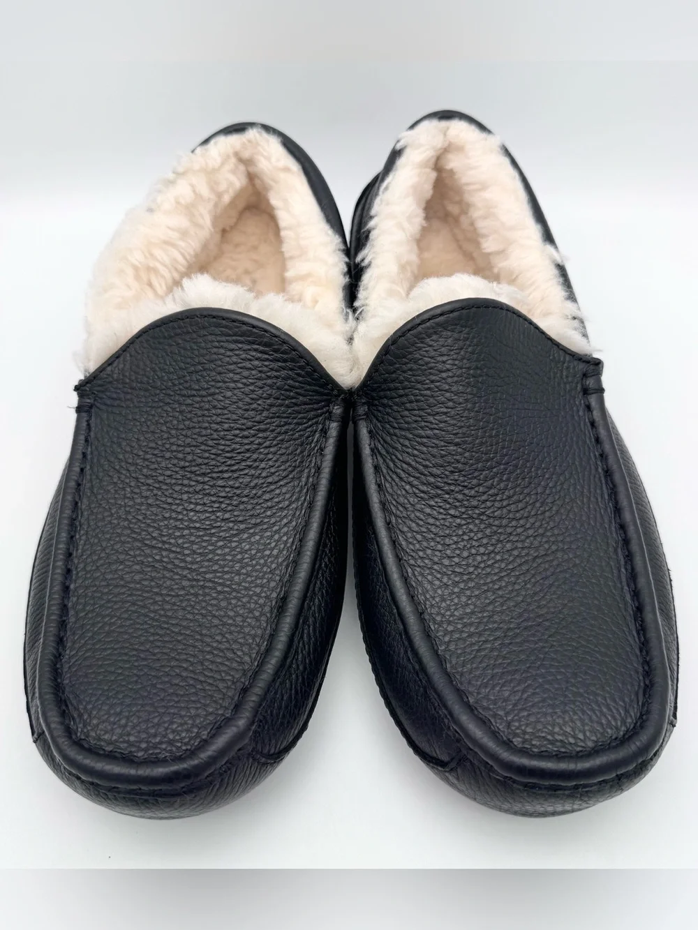 UGG Ascot Black Leather UGGpure Wool Lined Slippers Men's Size 9 NWOB